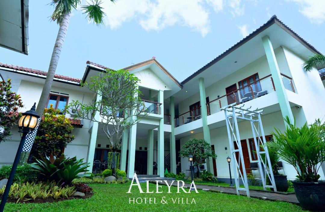 Aleyra Hotel And Villa'S Garut Exterior photo