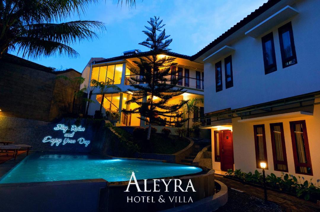 Aleyra Hotel And Villa'S Garut Exterior photo