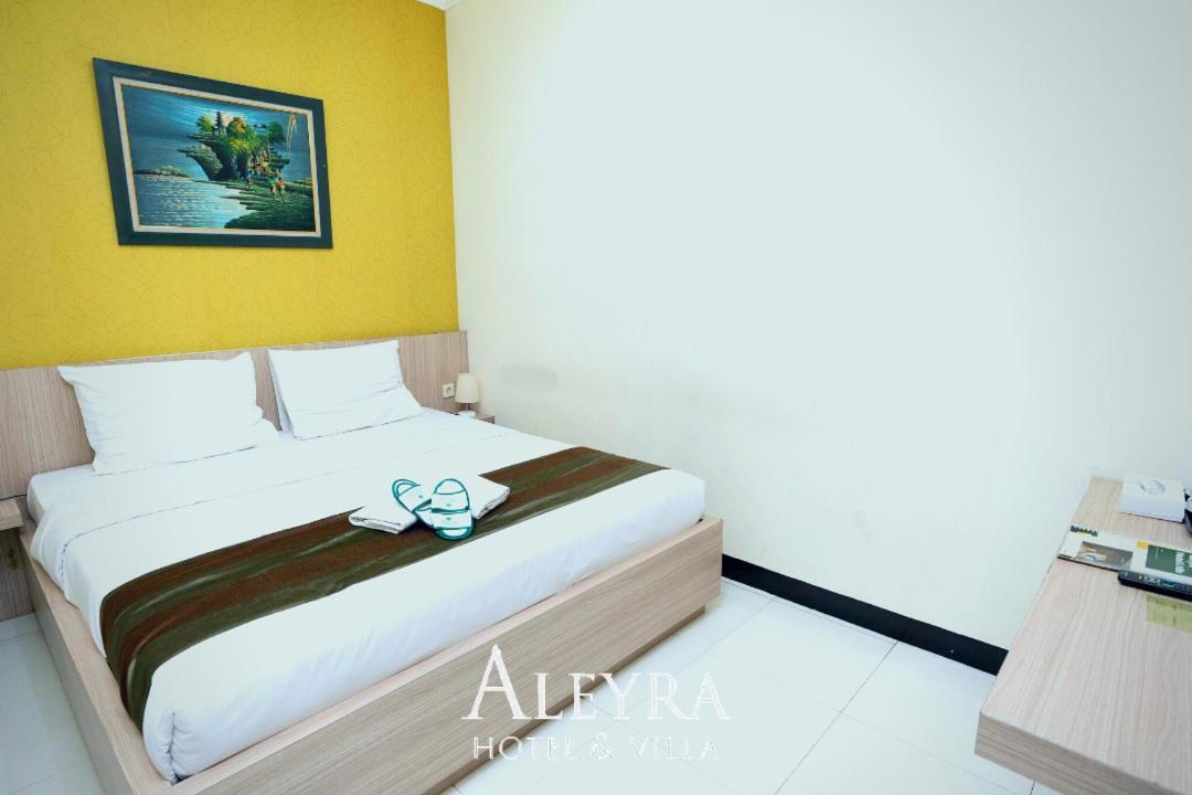 Aleyra Hotel And Villa'S Garut Room photo