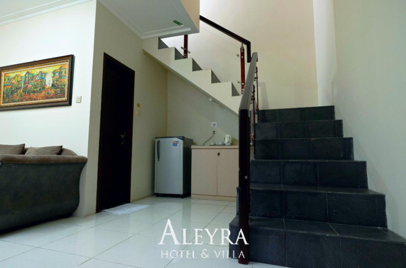 Aleyra Hotel And Villa'S Garut Room photo